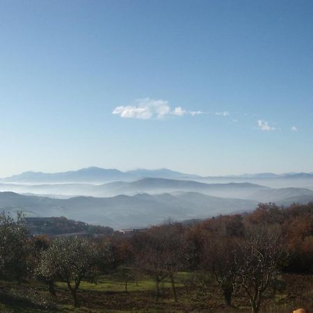 Aia Di Lazzaro Agriturismo Casalbore Buitenkant foto