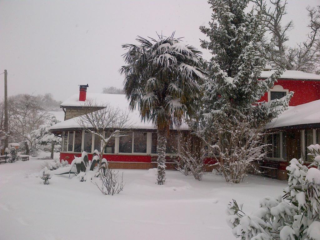 Aia Di Lazzaro Agriturismo Casalbore Buitenkant foto
