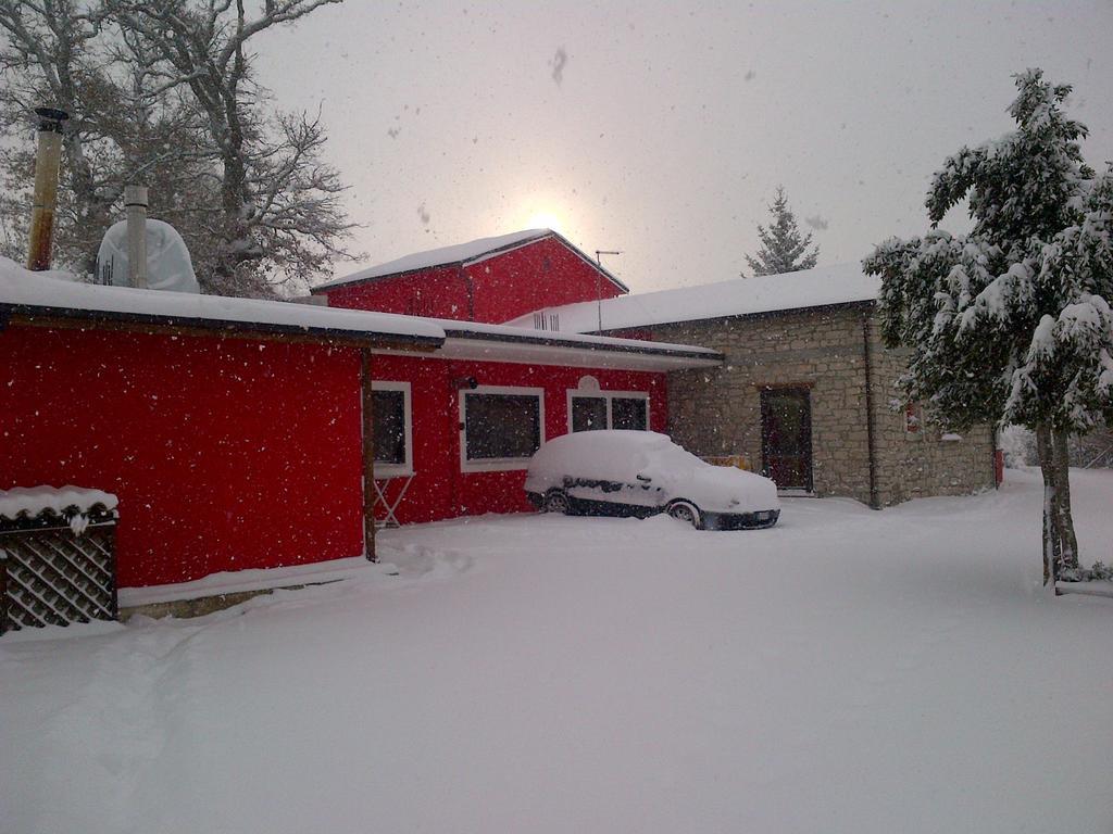 Aia Di Lazzaro Agriturismo Casalbore Buitenkant foto