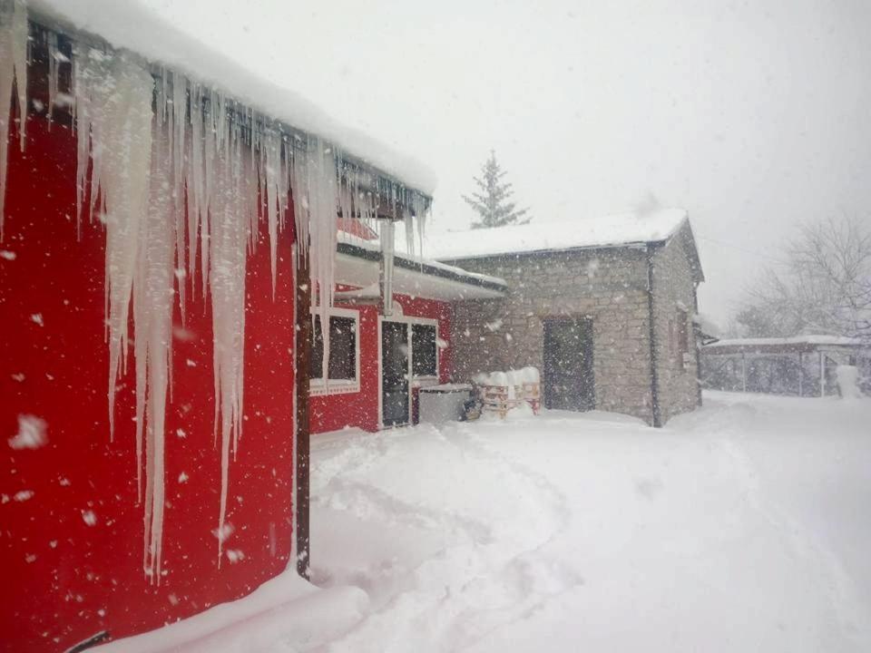 Aia Di Lazzaro Agriturismo Casalbore Buitenkant foto